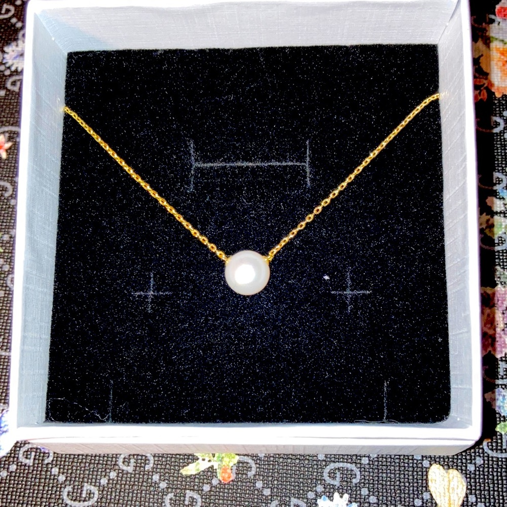 Freshwater Cultured pearl choker necklace with 14k over sterling silver chain.